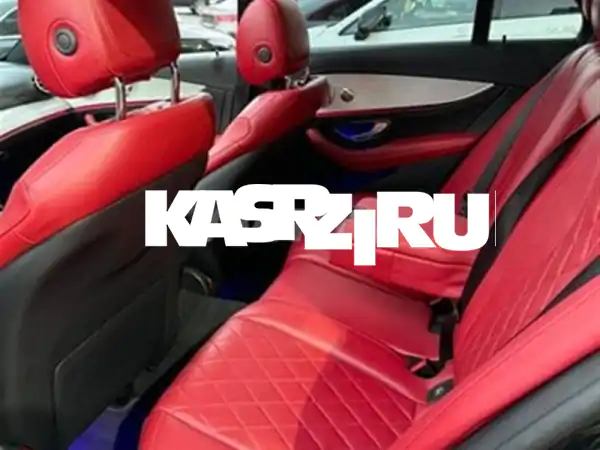 امتلك الفخامة الآن: مرسيدس بنز E 220 d AMG موديل 2022 - ديزل بضمان Supreme Auto