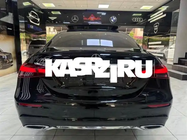 امتلك الفخامة الآن: مرسيدس-بنز E 300 de AMG Line موديل 2022 - حالة استثنائية وعروض لا تفوّت!