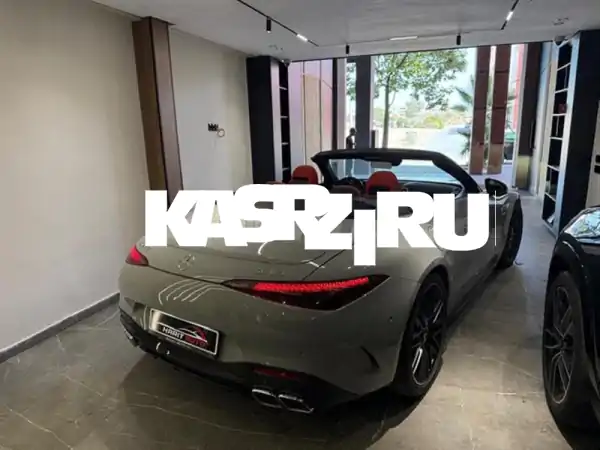امتلك الأسطورة: مرسيدس-بنز SL 63 AMG 2022 - فخامة، أداء، وتجربة لا تُضاهى!
