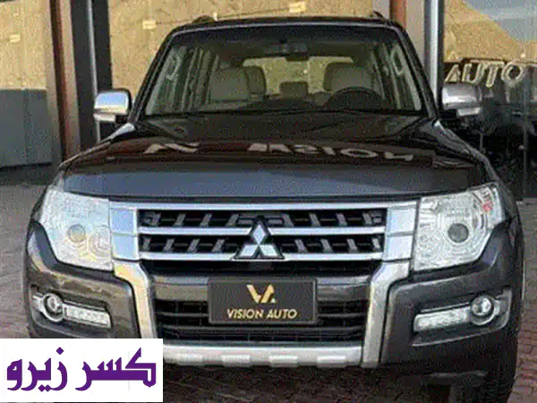 ميتسوبيشي باجيرو 2022 GLS بني | عداد 10,300 كم فقط | مواصفات متوسطة | فرصة نادرة لامتلاك أيقونة الدفع الرباعي