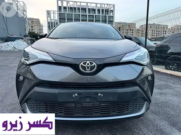 امتلك تويوتا C-HR 2022 دفع رباعي (4WD) | رمادي جذاب | مصدر...