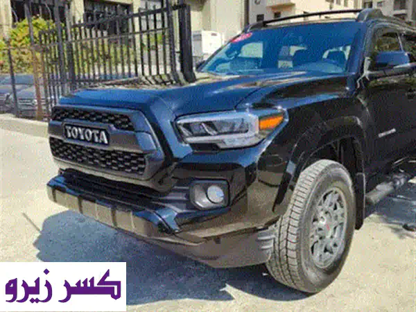 تويوتا تاكوما 2022 SR5 بيضاء: قوتك ومغامرتك تنتظر!