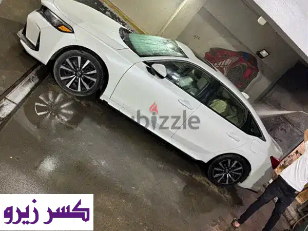 امتلك الآن هوندا سيفيك 2022 بيضاء: قوة تيربو،...