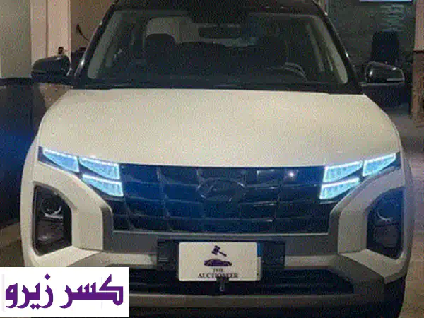 هيونداي كريتا 2022 بيضاء بسقف أسود - كالجديدة! (57,000 كم فقط)