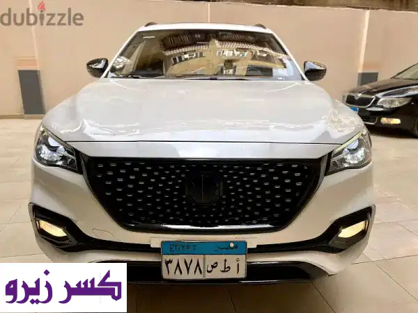 MG HS 2022 - أعلى فئة! جلد أحمر أسود، بانوراما،...