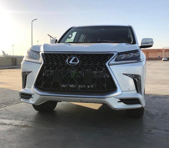 Book Now – Lexus LX570 with Driver to Four Seasons Hotel Cairo at Nile Plaza