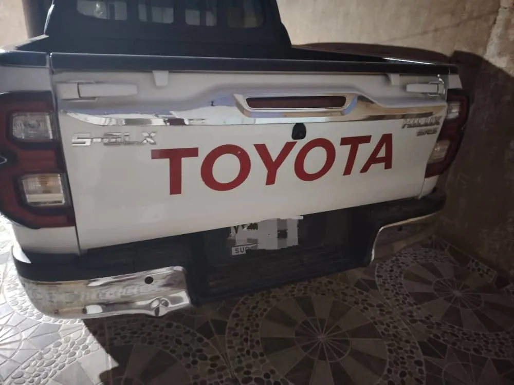 هايلوكس 2021