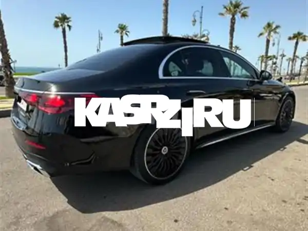 مرسيدس E220d/e 2025 AMG Line Plus: الفخامة الهجينة ديزل/كهربائي – 14 ألف كم | قمة التكنولوجيا والأناقة!