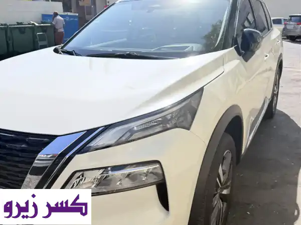 نيسان X-Trail SL 4WD 2025 الفاخرة: 7 مقاعد، أسود وأبيض،...