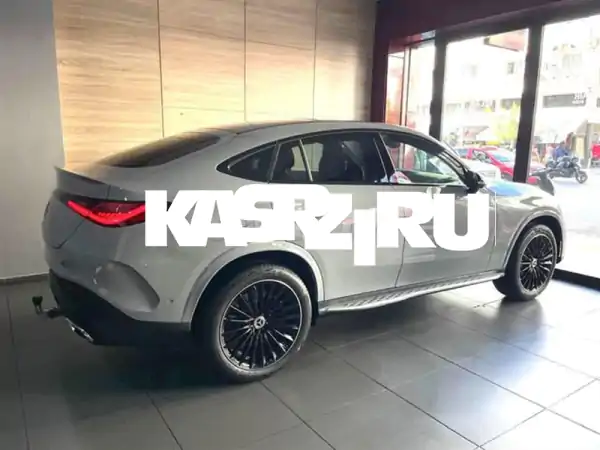مرسيدس GLC 300 de كوبيه هجينة 2026: الرفاهية...