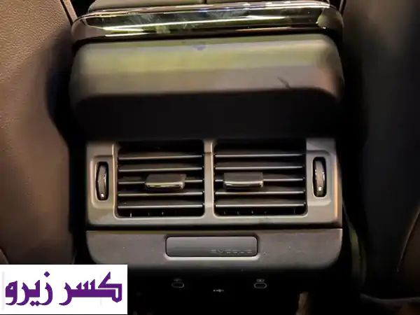 رينج روفر إيفوك 2026 P160 R-Dynamic جديدة زيرو | رفاهية فائقة وسقف بانورامي بالقاهرة