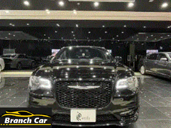 للبيع كرايسلر 300 s v6 (موديل 2018). الأداء يلتقي بالفخامة  سيارة خارقة. السعر النقدي 6,900 دينار .