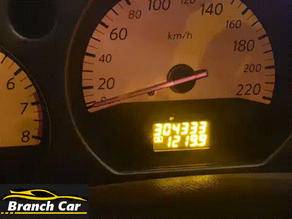 سيارة نيسان مورانوا موديل 2008 للبيع في دبي. الممشى 304,000 كيلومتر. أنا في دبي.