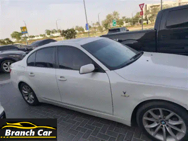 للبيع سيارة bmw 523 i موديل 2008. خليجية بدون حوادث، ممشى 227,700 كم، موجودة في الشارقة.