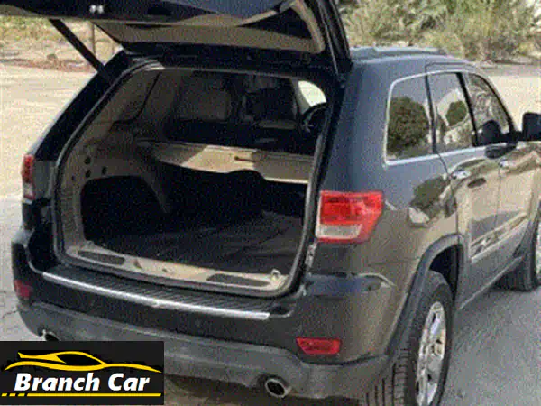 للبيع جيب جراند شيروكي 2012 لمتد خليجي، المكينة 8 سلندر 5.7 hemi، الدفع 4x4، الممشى 235000 كم. ...