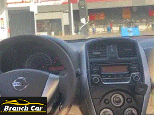 سيارة نيسان صني بحالة جيدة، مكينة وجير وكالة، موديل 2018، السوم 16.