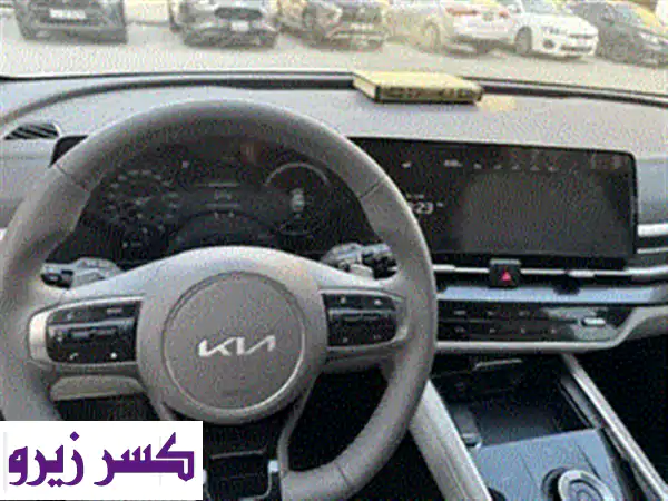 كيا سبورتاج ابيض نصفها العلوى اسود موديل ⁦⁦2026⁩⁩ زيرو وارد الكويت