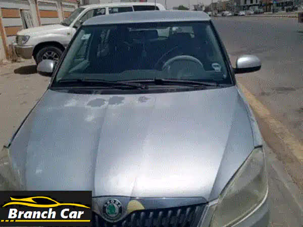 سكودا فابيا 2012، جير عادي، ممشى 330000 كم، فحص جديد، استمارة سارية. البودي لا يخلو من الصدمات. ...