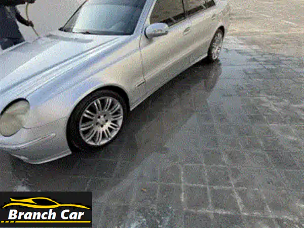 سيارة مرسيدس e3506 سلندر موديل 2006 بحالة جيدة للبيع في أسرع وقت. بها بعض الملاحظات. البيع للضرورة.