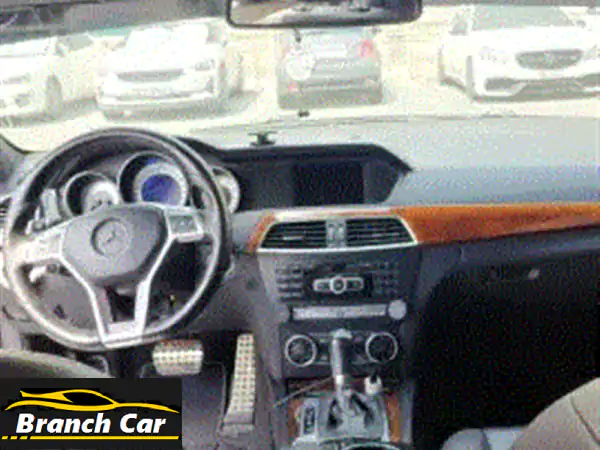 مرسيدس c300 موديل 2014، ممشى 144000 كم، بحالة جيدة جداً، تواير جديدة، ملكية سنة واحدة، لا تحتاج أي .